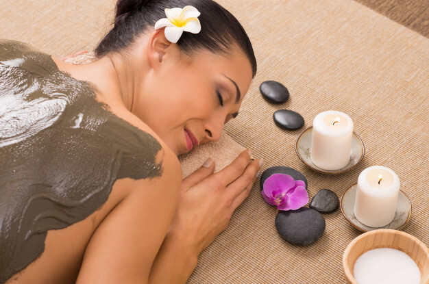 green-clay-treatment-spa_256588-1560 (1)