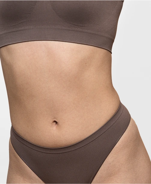 Benefits of CoolSculpting for Love Handles Portsmouth, New Hampshire Banner