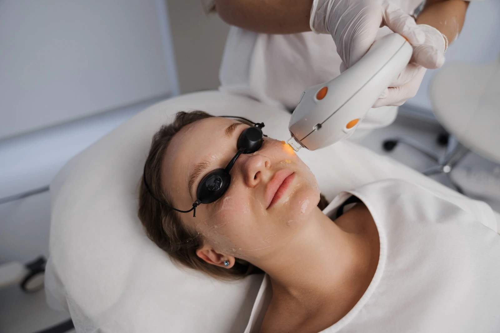 How Long Does Laser Skin Resurfacing Last? Banner